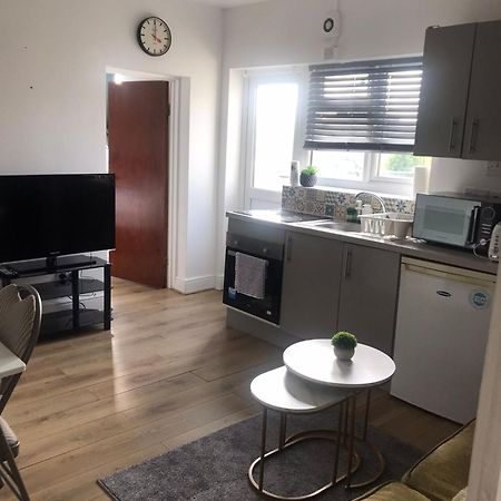 Aspire 1 Bedroom, 3 Single Beds Bristol Exterior foto